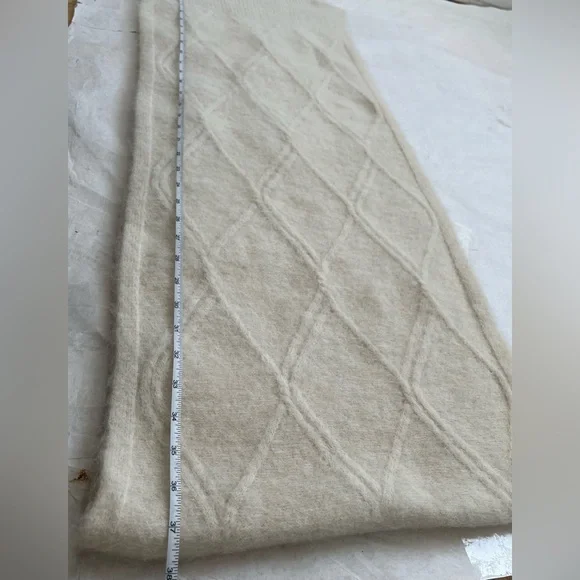 All Saints Cable Knit Ivory Rectangle Scarf Laurie 100% Wool Preppy Quiet Luxury - Picture 6 of 8